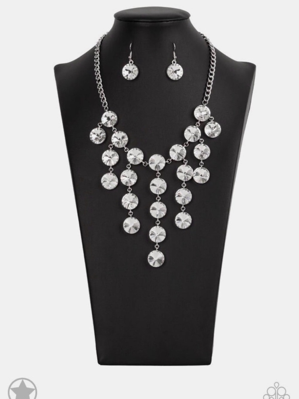Set of 3- Paparazzi Spotlight Stunner Necklace and Earrings